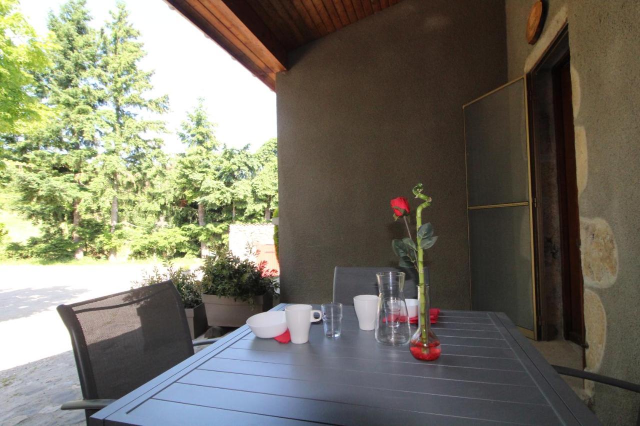 Gites A La Ferme De Bacon Saint-Sylvestre (Ardeche) Exterior foto